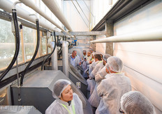 With an acreage of nearly 70 hectares, RedStar is one of the largest tomato growers in Holland. Currently this is their only Ultra Clima Greenhouse.