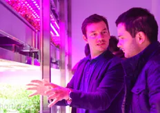 Philips researcher Roel Janssen explains how the research to optimize growth recipes for leafy vegetables, strawberries and herbs is being done.