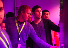 Stefan van de Voort gives some information on tour participant Shay Zeltzer