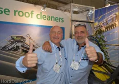 Joost van der Waaij and Tom Zwanenburg of Van der Waaij. They are proud to say that they sold more than 100 Aquajets within two years. Riding over the present pipe rail system, the AquaJet cleans the greenhouse and interior under high pressure. The roof washer works without cables, is hydraulically driven and is available with steplessly adjustable telescopic boom so the greenhouse deck can be approached from up close and is cleaned and disinfected.