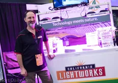Eric Harrington with California Lightworks introduces a new 550 watt led system that has Osram LEDs inside.