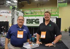 Matt Bernd BFG and Patrick Bowers of Haifa. BFG has 30,000 different horticultural items. During their own show, which will be held on 2,3 August in Minneapolis and 14, 15 September in Cleveland their entire assortment will be on display.