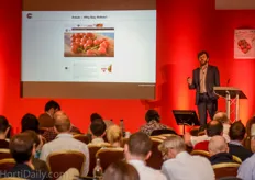 Commercial and marketing stood central during the morning part of the conference. Ollie Loyd, an international marketing consultant and founder of The Great British Chefs gave some insight in how the giant reach of their online platform can be successfully used to inspire UK ‘foodies’ to buy British tomatoes. Loyd’s platform informs thousands of food enthusiasts why they should eat healthy and better quality products. As well as this it is an engaging network that reaches out to both chefs and consumers to make them more aware of British produce.