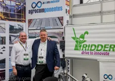 Pedro Albaladejo of Agrocomponentes together with Regnier ten Haaf of Ridder Drive Systems.