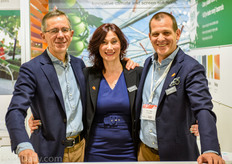 Hugo Plaisier, Sema Sevinc and Pieter Mol of Svensson, informing growers about creating the optimal climate with the help of smart screening solutions.
