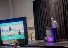 Envirototech's Kurt Parbst gave a presentation on advanced energy saving climate solutions. Read more about their AGAM dehumidification system here: http://www.hortidaily.com/article/30386/Dehumidificati on-doesnt-have-to-make-you-sweat