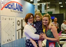 Three generations of Reimann at the booth of Fiberlane.