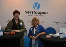 Mieke Verstappen & Franka Keijsers, Verstappen Packaging with the new Albert Heijn soft fruit packagings.