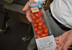 He brought the new Delhaize tomato packaging