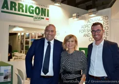 Leonardo Mannarelli, Patrizia Giuliani and Giuseppe Netti, with Arrigoni, showing their instect nets, like the Air Plus.