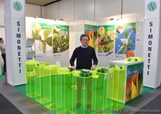 Francis Paon, Simonetti - producer & international supplier of products in plastic for the support of the plants