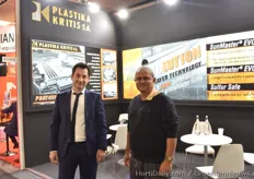 Dimitris Doukas of Plastika Kritis is visited by Shail Kulkarni of Greenspan Agritech. These days the low amount of labour required to install Plastika Kritis films is an important subject in the industry.