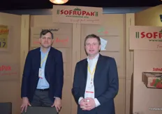 Witold Gaj and Adam Sikorski at the SoFruPak stand.