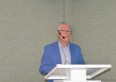 "Hein van der Sande starts his speech by referring to the rejection of the Dutch court of the indoor farming patent of PlantLab. "The way is free to continue our innovation traject concerning indoor farming." http://www.hortidaily.com/article/43676/Dutch-court-rejects-indoor-farming-patent"