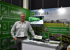 Guy Boyd with Rivulis