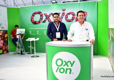Javier Zavara Constantini and Artemio Martinez Hernandez of Oxuon exhibiting at the Expo Agroalimentaria for the first time.