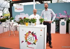 Arturo Flores Regla Stigma (the agent of Anthura in Mexico) together with Marco Knijnenburg of Anthura. This Dutch anthurium and phalaenopsis breeder is exhibiting at the Expo Agroalimentaria for several years now. From the “bigger is better” mentality they are seeing a trend developing towards smaller varieties over the last three years.