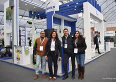 Glory Lu (on the righ) of Rimex Invernaderos, a Mexican greenhouse builder, received some visitors; Raul Martinez of Inagro, Violeta Ruiz and Carlos Mena of Agroinsuma. 