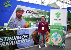 Luis Ayala Flores has been raised in the horticulture industry and five years ago, he decided to establish his own company; Luma Greenhouses. They are greenhouse builders and just introduced a new biodegradable much. “It is something new for Mexico and we are eager to export it.”