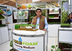 Eduardo Rojas of Peat Foam promoting Inorganic foam for organic propagation or any other production. This Mexican company also exports their products to Puerto Rico, Peru, Chile and Portugal.