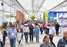 Crowded aisles with Erik van Geest of NPI photobombing the picture.