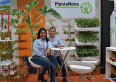 Cynthia Gonzalez y Tere Ugalde of Plantanova.