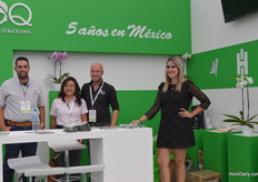 Karin Nienouu and dennis de Zeeuw of DQ Horti Soluciones.