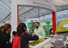 Interview about introducing the new pears of the Greenery.