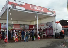 The husky booth outside.
