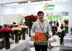 Juan Martin Espinosa of Agrocoex. This Ecuadorian rose grower is now about 3-4 years active on the Chinese market and they see - like many others- a lot of potential, but it takes time. "The rose import market is relatively new for the Chinese."