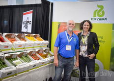 Howard Huy & Marleen van der Torre with Rijk Zwaan Canada. 
