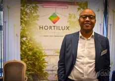 Stefano Hiwat with Hortilux