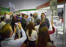 Lots of interest right after the start for the VIP Tour 