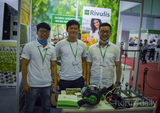 Tien le Manh, Phuong & Sang with Rivulis. 