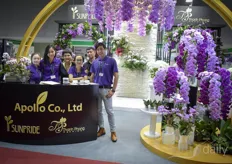 The team with Apollo Co. Ltd. shows their brands Sunpride and Thanh Phong Orchids. For the decoration of the booth they worked together with a florist and wholesaler Thanh Phong.