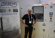 Simon Grobauer with Airbend