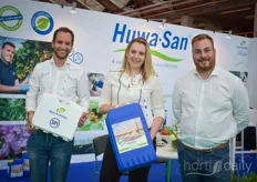 Bram Roosen, Caroline Clijsters & Jef van Gorp with Roam Technologies show the HuwaSan products. 