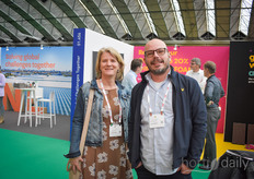 Chantal Oostvogels with Jiffy and Frank van Uffelen with Foamplant.