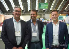 Wilbert van Oers with Horti-Consult International visits the Meteor Systems team: Peter Lexmond & Marc Staring, who looks a lot like Sebastiaan Smeur. 