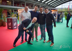 A couple of weeks ago they were on the GreenTech in Mexico and now Arno van Deursen, Rob de Wit, Stijn van Beek (Van der Valk Horti Systems) meet up with Euginio Ricardo & Pharis Rico in Amsterdam.