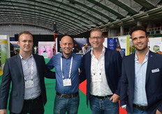 Jarolin van Weert and Dennis de Zeeuw (DS Hortisoluciones), Pascal den Heijer (Holland Screens) and Ramon Bruers (Holland Scherming)