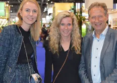 Jacqueline and Margriet Looije (they grow the exclusive tomatoes with the beautiful appearance) catch up with Kees Oskam.