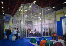 The Varnet glasshouse was build up again. It's an all-aluminium Venlo greenhouse.