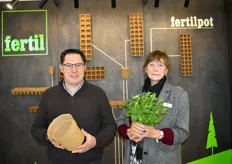 Francis Paon and Ingrid Hansen-Catania represented the company Fertil with the Fertilpot-NT range, adapted to the sale of plants in garden centres