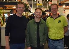 Robert Vogel, Dennis van Tricht (AGF-Direct) and Chris Groot, the walking booth of Enza Zaden