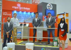 Rafael Aguilar, Jasper Verhoeven, Diego Rodriquez, Antonio Hernandez and Paula with Royal Brinkman who where focused on hygiene.