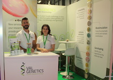 Alejandro González and Laura Herraiz, from ValGenetics