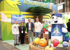 Peter, Natalia, Antonio and Javier, at the Agrométodos "fallero" stand.