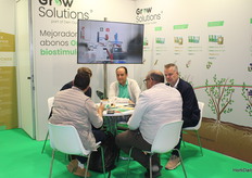 Meeting at the stand of Den Ouden Growsolutions