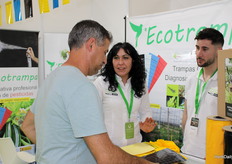 As the Ecotrampa team explained, their sticky traps are "the professional alternative to the use of pesticides".